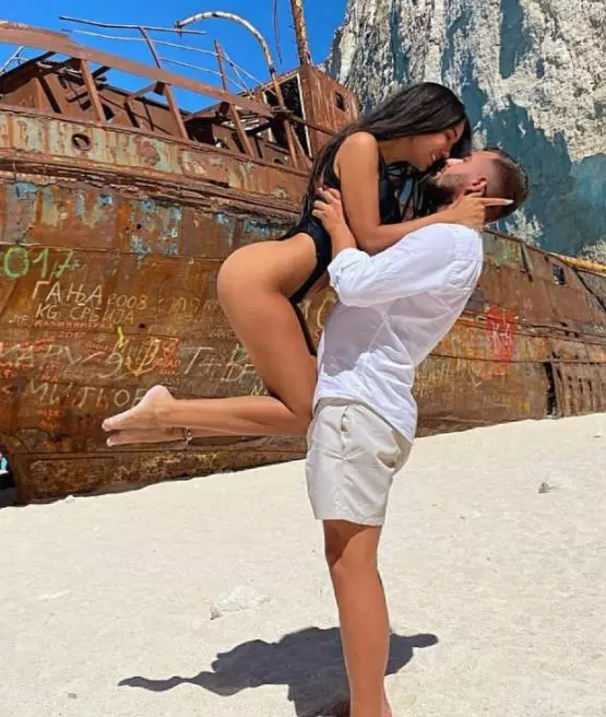 larisa-udila-cunoscut-sot-5