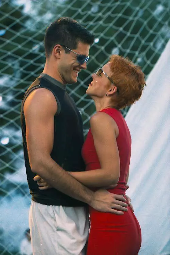 cum-arata-victor-slav-la-debutul-in-showbiz-ca-ispita-la-emisiunea-vara-ispitelor-din-urma-cu-13-ani