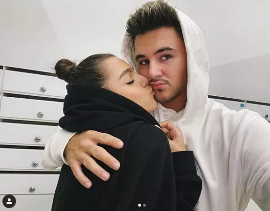 Alexia-Eram-a-absolvit-facultatea-7