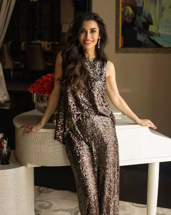 lili-sandu-3