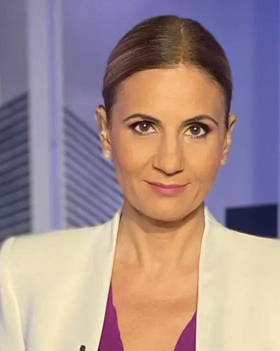 anca alexandrescu 44