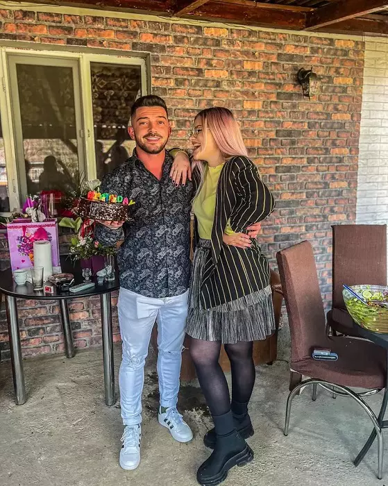 Andrei Perneș și Sabrina
