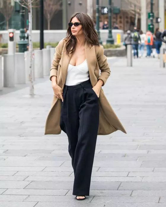 Emily Ratajkowski Spotted Heading To One World Trade Center in New York City