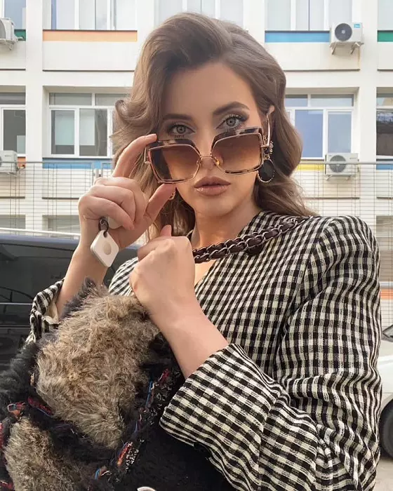 iulia5