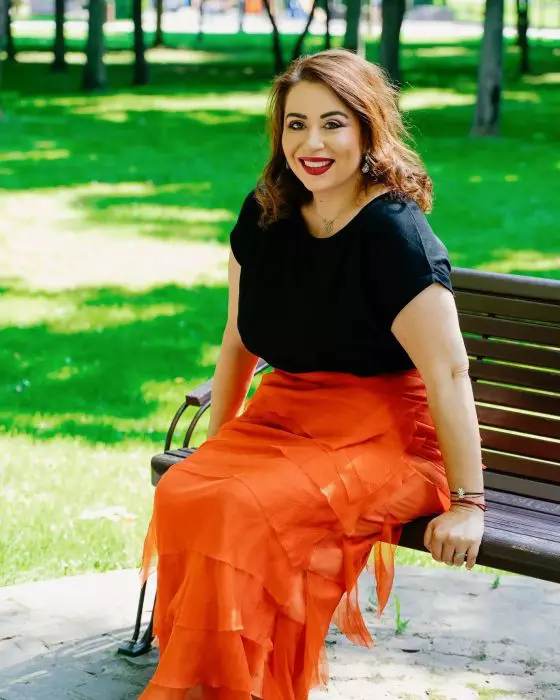 Iulia Albu și Oana Roman, schimb de replici tăioase. "Când comentezi cu iz de gaiță de pe prispa casei..."