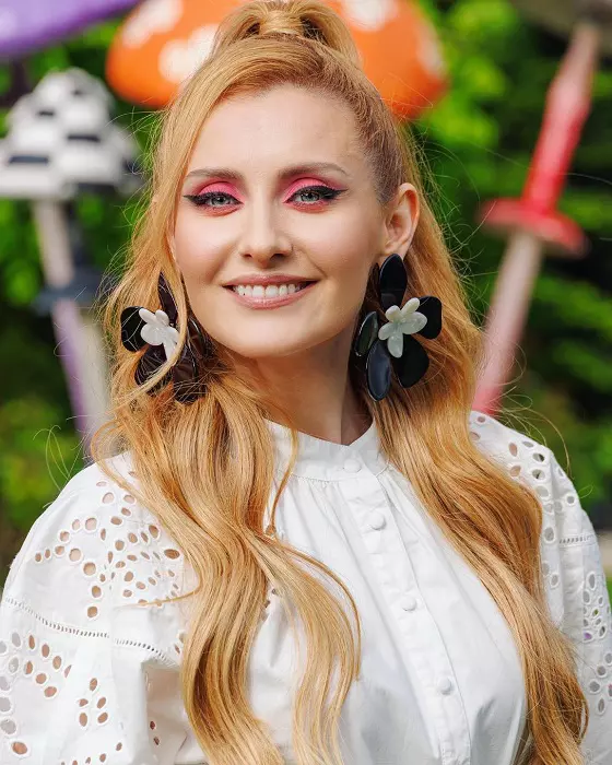 Din ce își câștigă veniturile Alina Sorescu. Artista nu a depins niciodată de banii lui Alexandru Ciucu