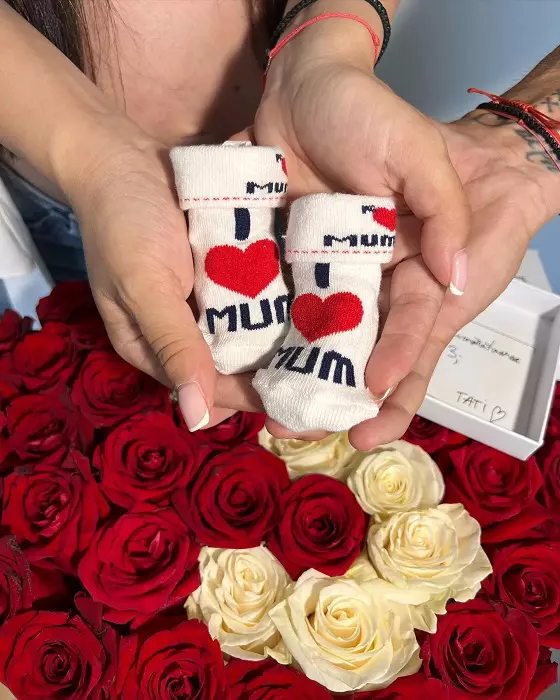 Vlăduța Lupău, cadou deosebit de la soț înainte de a naște. Artista se mândrește pe Instagram cu darul de la Adi Rus