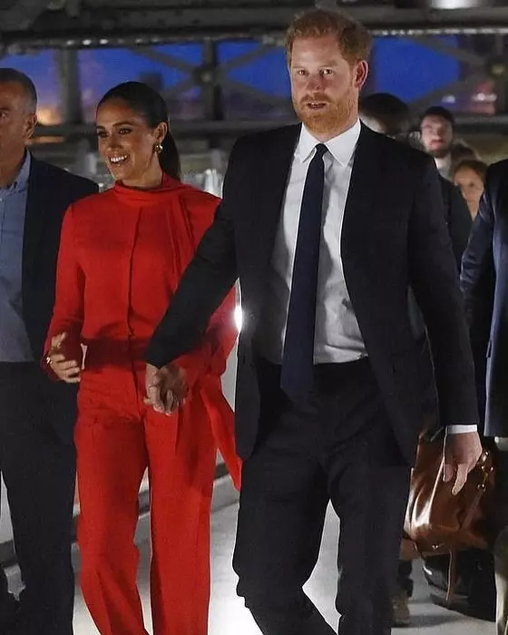 Prințul Harry, dezvăluiri dureroase despre avortul lui Meghan Markle. "Am pus micuțul pachet, ușor, în pământ"