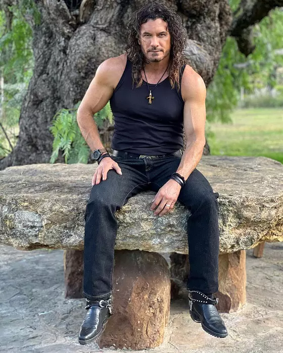 Cum arată Mario Cimarro, unul dintre cei mai iubiți actori de telenovele. Are 51 de ani și este proaspăt tătic