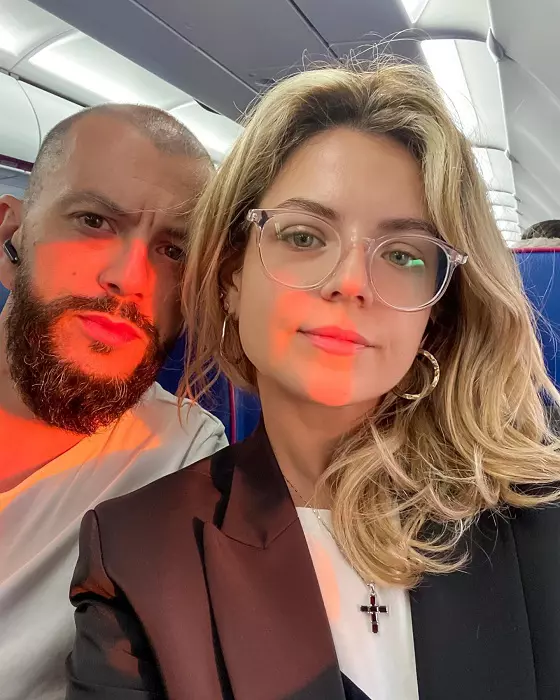 Victoria Răileanu s-a logodit. Actrița din serialul "Vlad" a fost cerută de soție în Paris