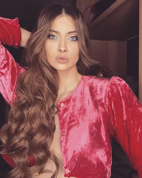 Iulia Albu, dată a afară de la Antena Stars? Cum a reacționat vedeta