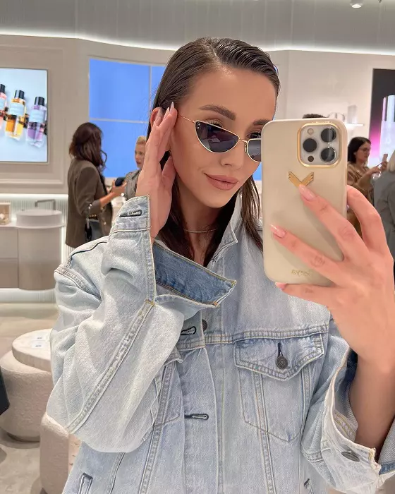manuela lupascu 24