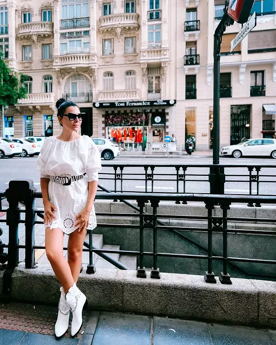 corina caragea 11