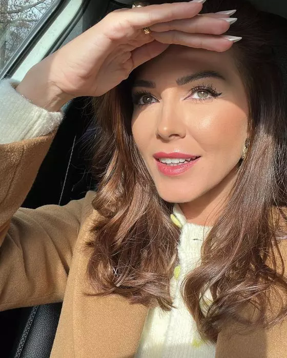 ilinca-vandici-in-masina