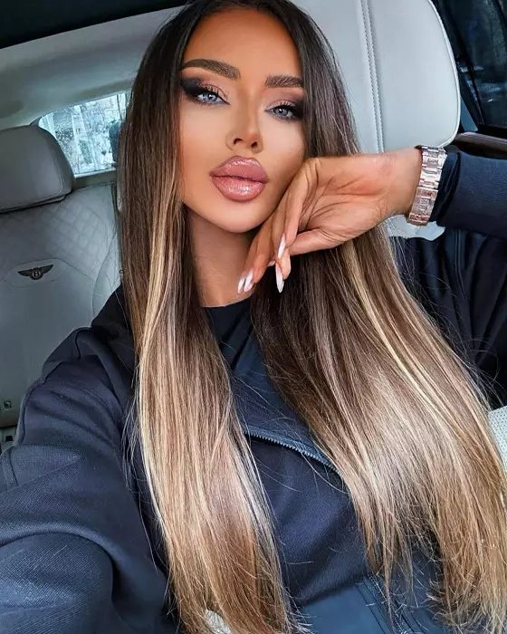 bianca dragusanu in masina