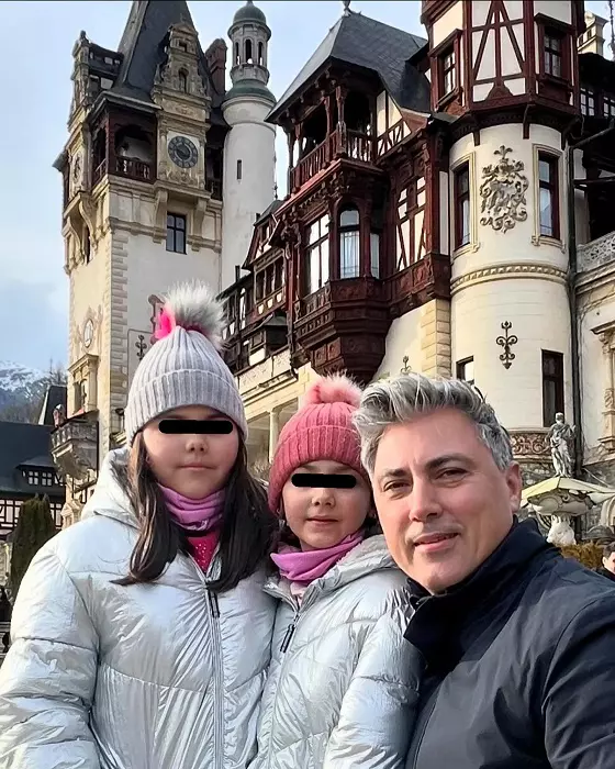 Alexandru Ciucu si fetele