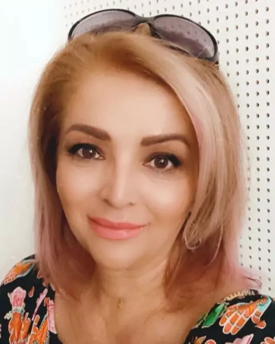 carmen-radulescu-cu-ochelari-de-soare