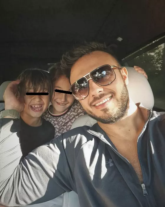Gabi Bădălău și băieții în mașină