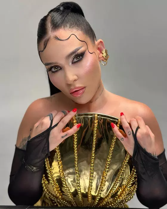 Oana Radu 54