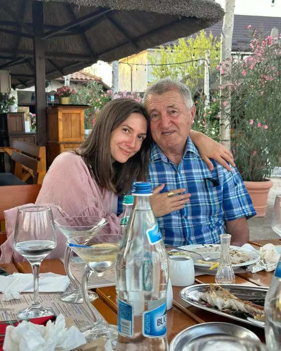 adela popescu cu tatal ei