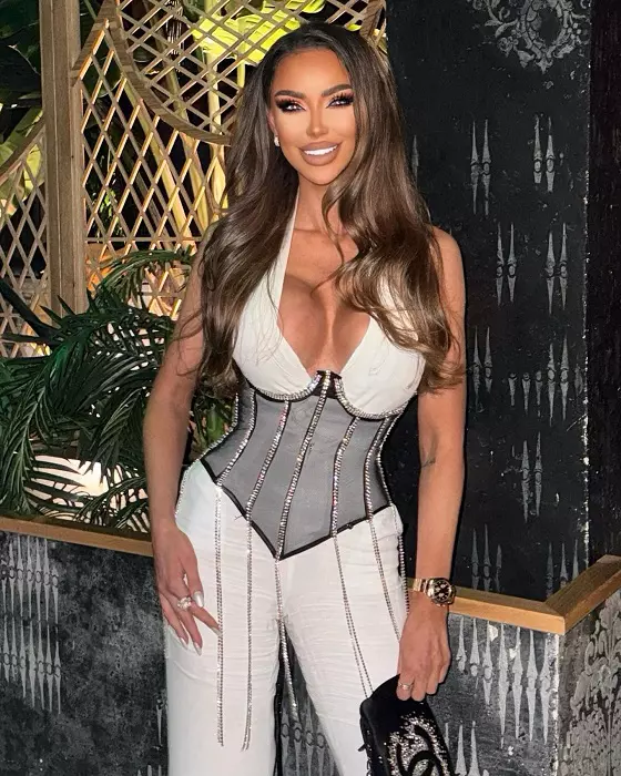 bianca dragusanu 44