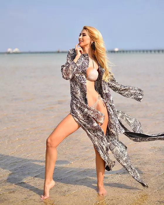 andreea balan 56
