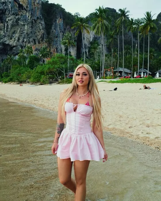 raluca zenga 22
