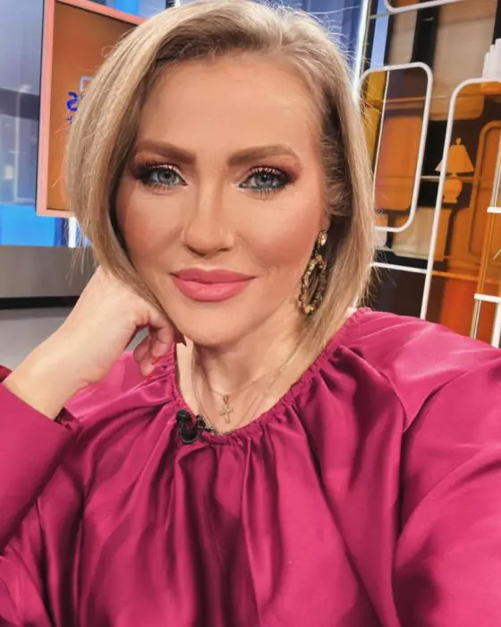 mirela vaida bluza roz