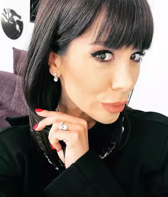 denise-rifai-negru-5