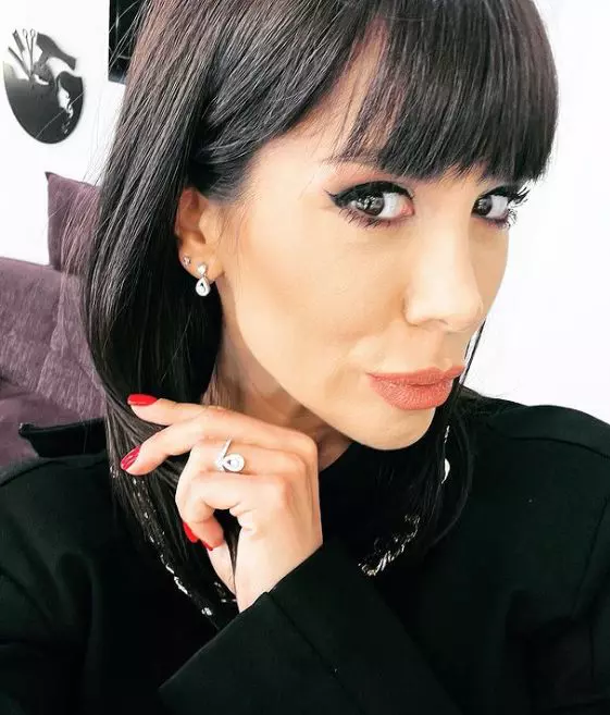 denise-rifai-negru-5