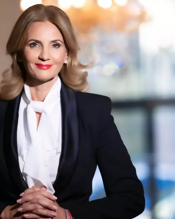 anca alexandrescu 6756