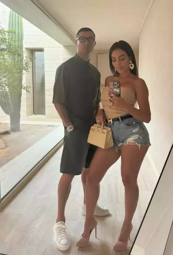 cristiano-ronaldo-si-georgina-rodriguez-5