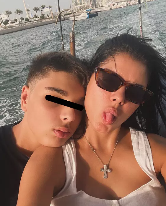 Ileana Lazariuc si copiii 4