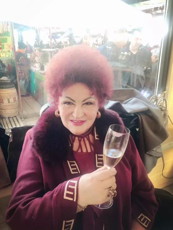 Elena Merișoreanu și amanta soțului ei cele mai bune prietene (1)