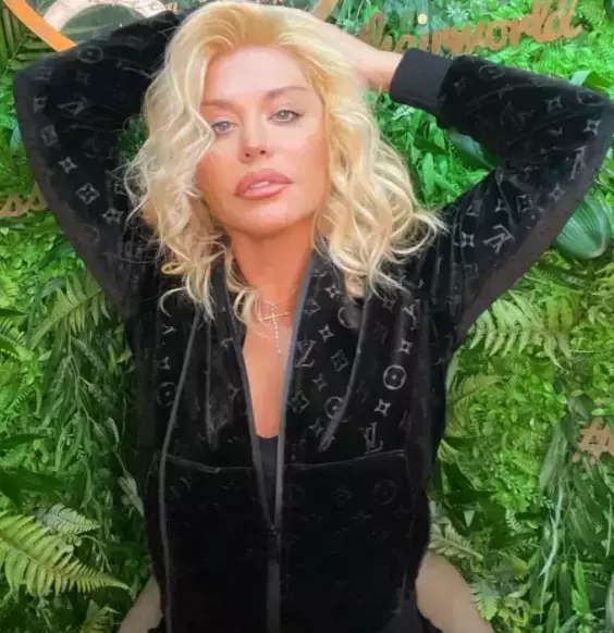 cum-arata-Loredana-Groza-fara-machiaj-13