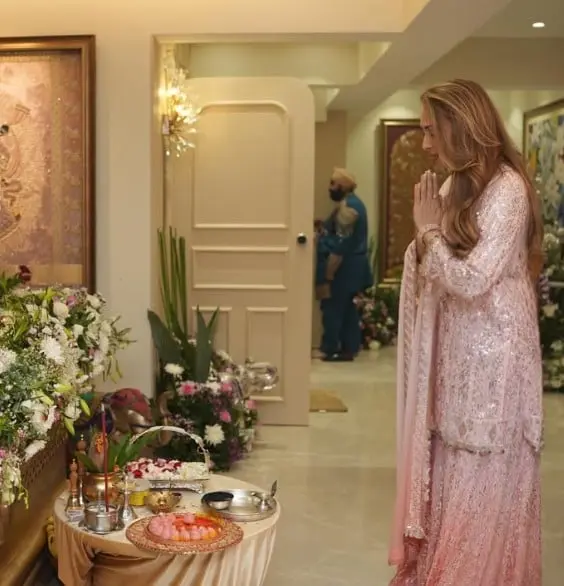 iulia-vantur-salman-khan-ceremonie-india (2)