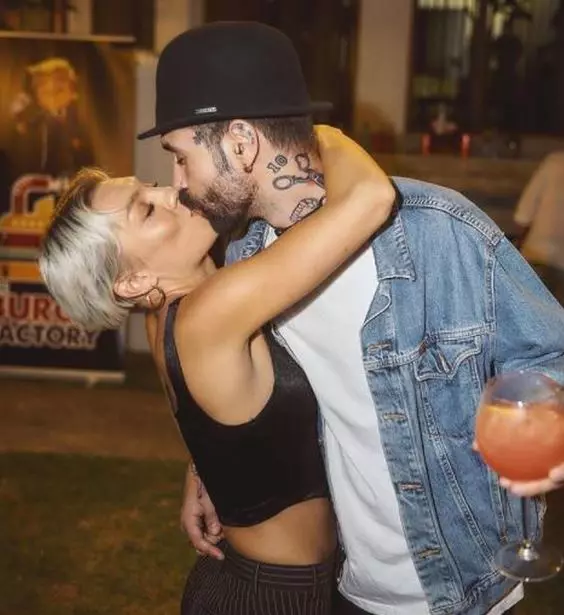 iubita-lui-kani-chefi-la-cutite