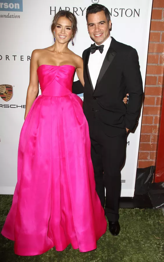 cuplu-jessica-alba-cash-warren.jpg