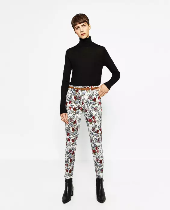 Pantaloni cu imprimeu - Zara