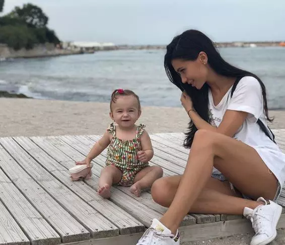 anda-calin-si-fetita-sa