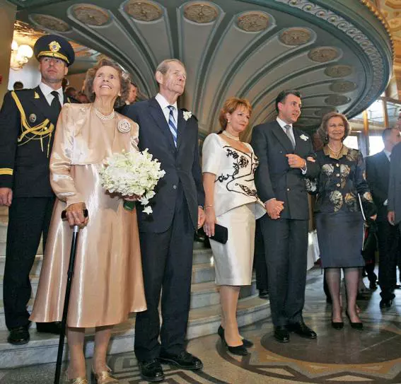 București, 10 iunie 2008: Regele Mihai I și Regina Ana cu ocazia aniversării a 60 de ani de căsnicie, alături de Principesa Margareta, Principele Radu și Regina Sofia a Spaniei