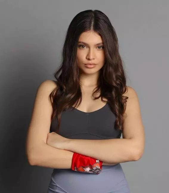 elena-chiriac-sarut-otilia-bilionera-5