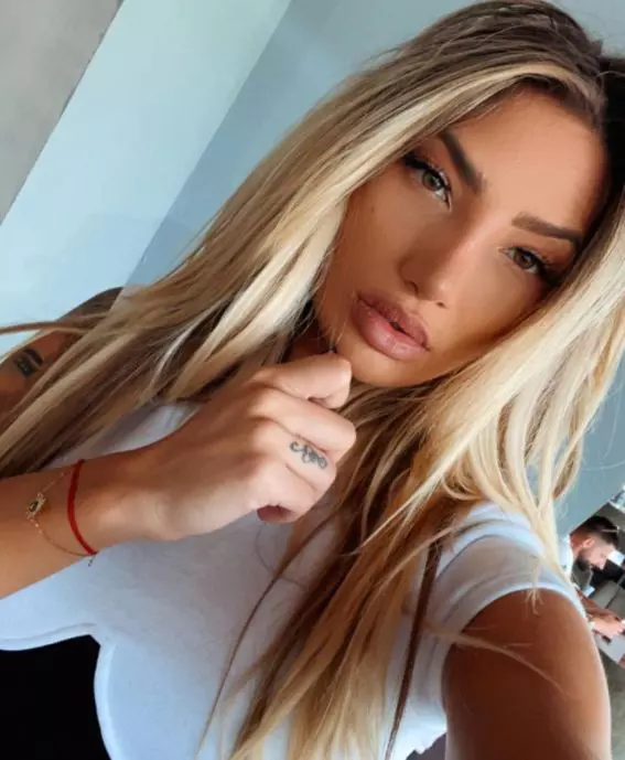 ana-dobrovie-survivor-4-1