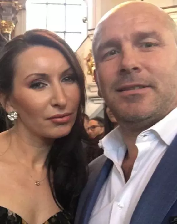 cine-e-sotia-lui-catalin-zmarandescu-11