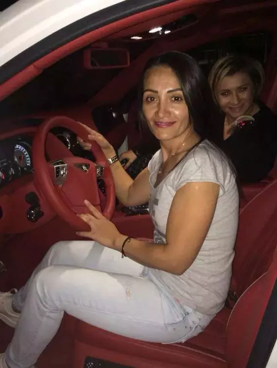 cum-se-intelege-nuti-cu-familia-prodan-4