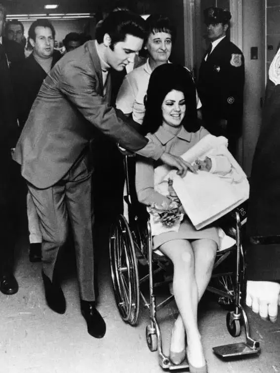 priscilla-presley-6