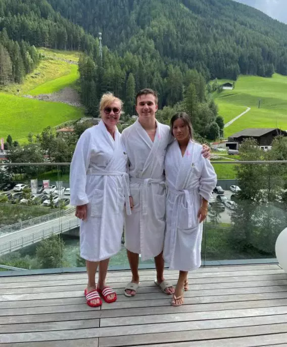 laurentiu-reghecampf-prima-sotie-2