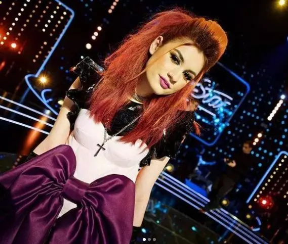 naomi-prie-superstar-8