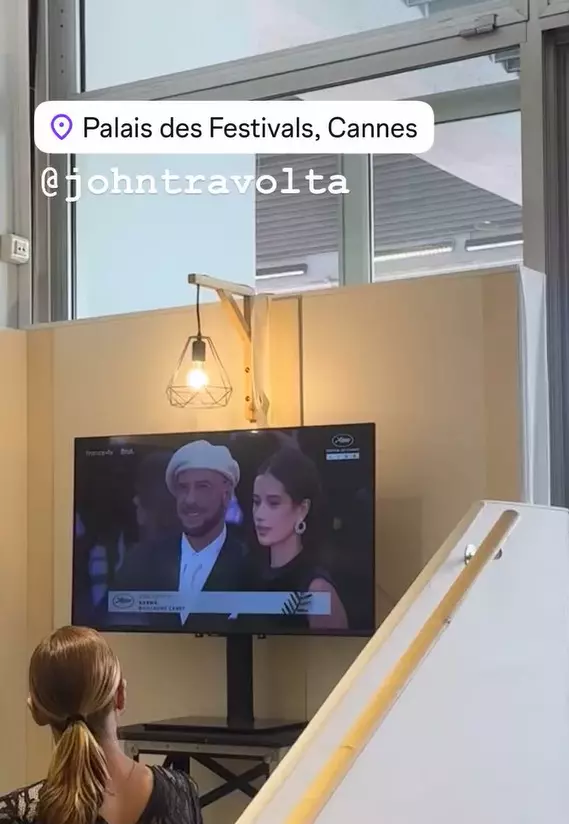 madalina-ghenea-thats-amore-john-travolta-cannes-2026 (8)