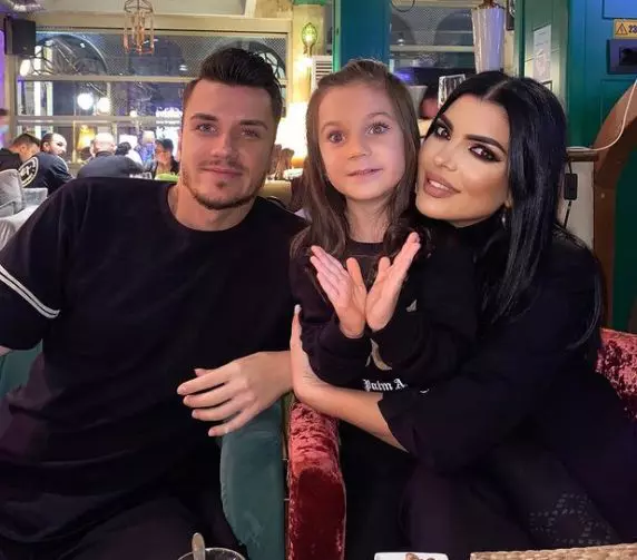 cine-este-sotul-andreei-survivor